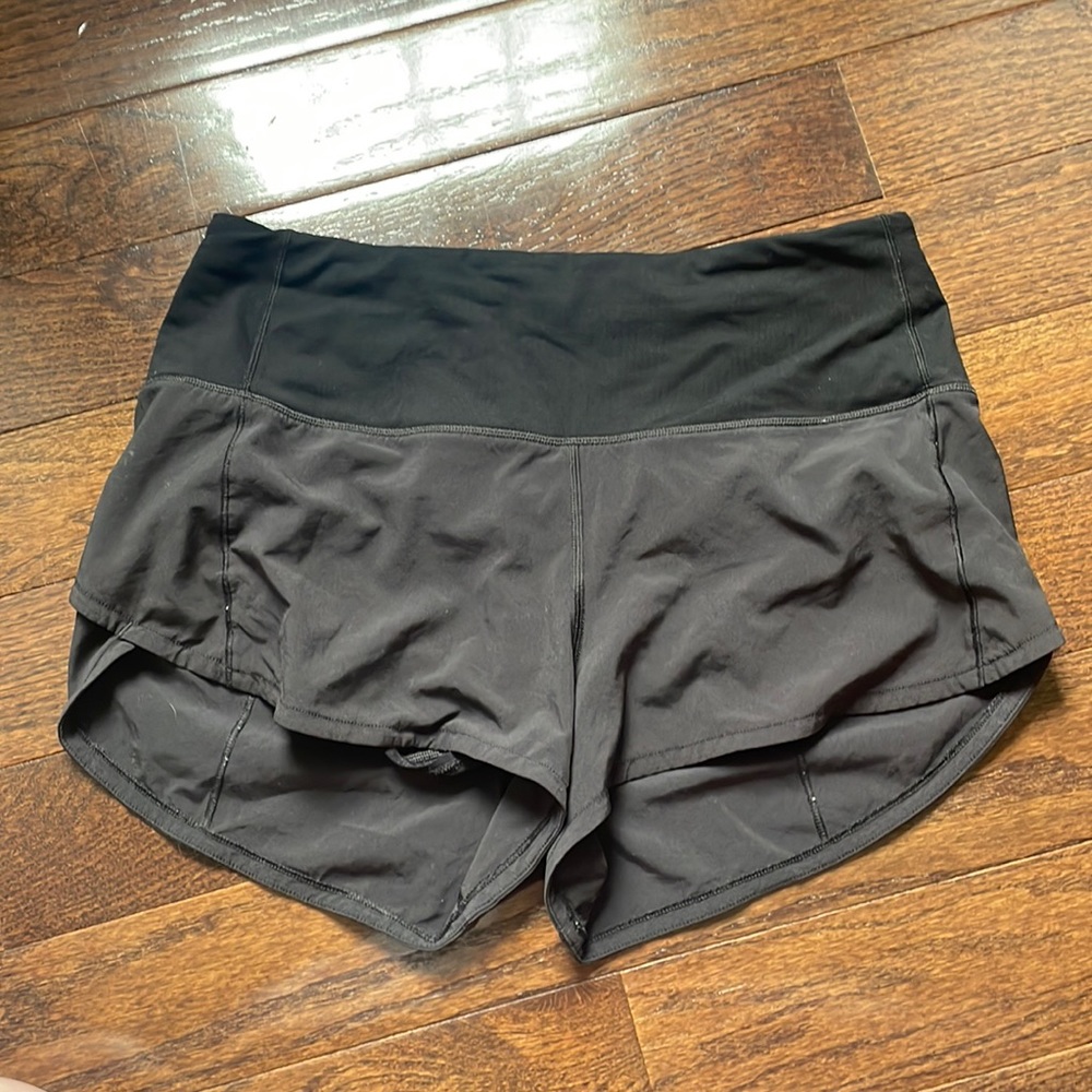 Black lululemon speed up short 2.5 length
